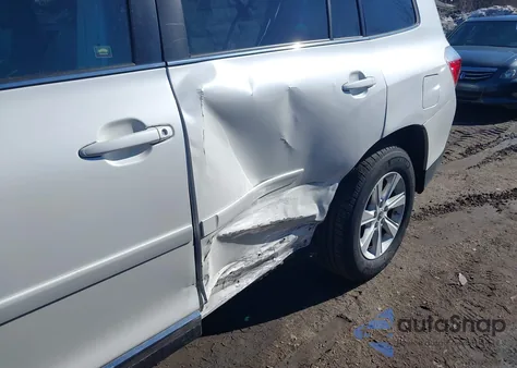 2013 Toyota Highlander Se V6 from USA, damaged, VIN 5TDBK3EH7DS261633